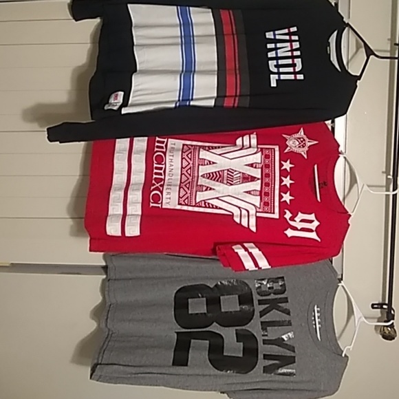 Clothes - Picture 2 of 7